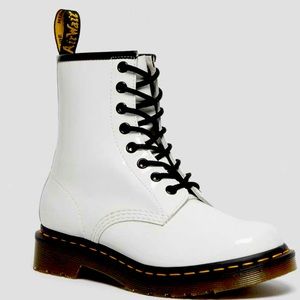 I’m selling White Doc Martens! They are in in great condition!